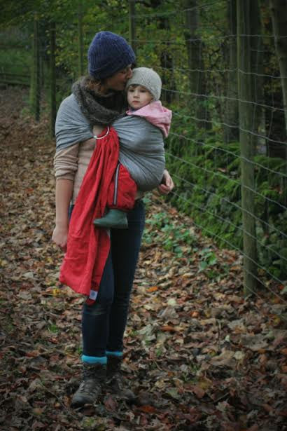 Carrying your baby in a sling in warm weather