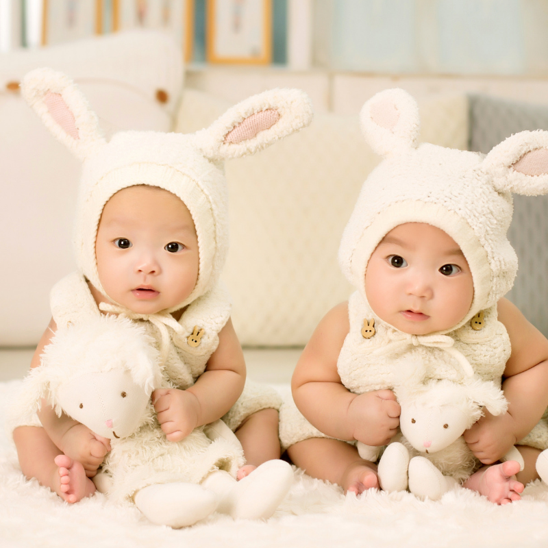 Bath time with twins - our top tips.