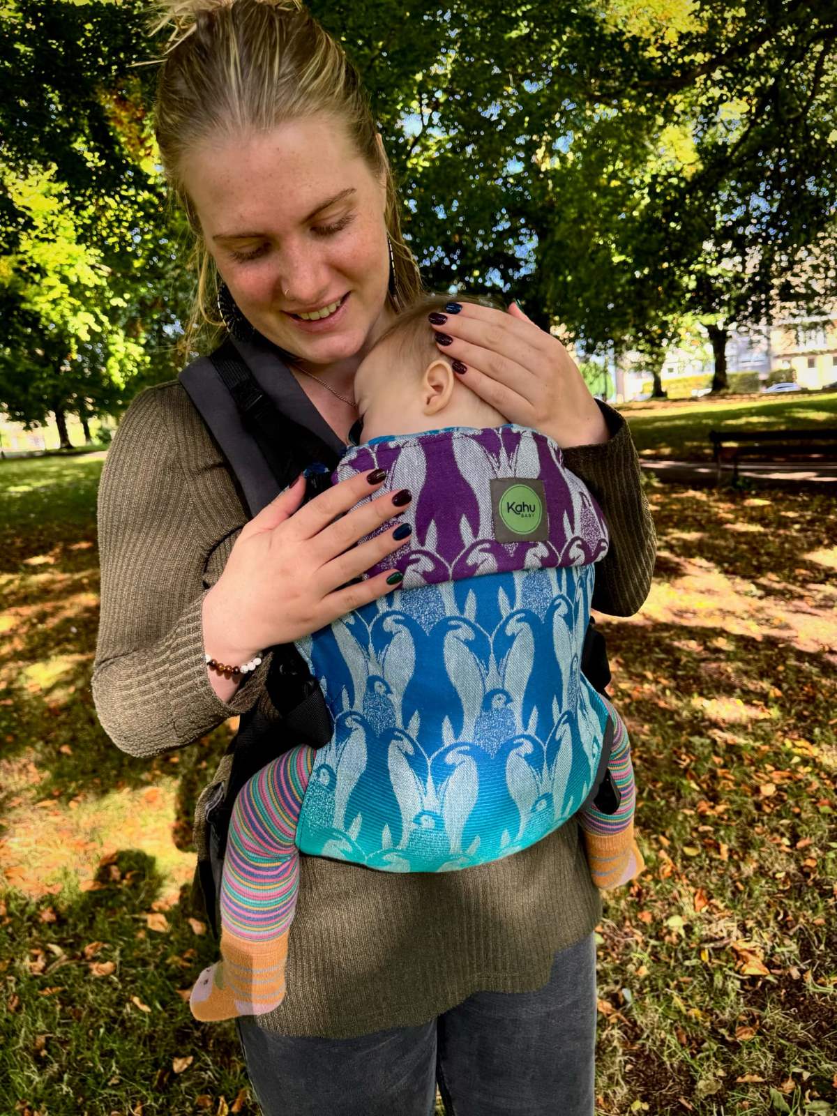 Kāhu Toddler Carrier - Yume Slings Penguins-KahuBaby-Koala Slings - FREE, fast UK shipping